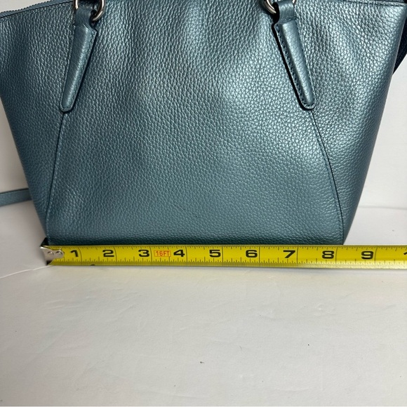 Coach Chelsea Hobo Bag Crossbody Purse Pebbled Cloud Blue Adjustable Zip - Picture 5 of 13
